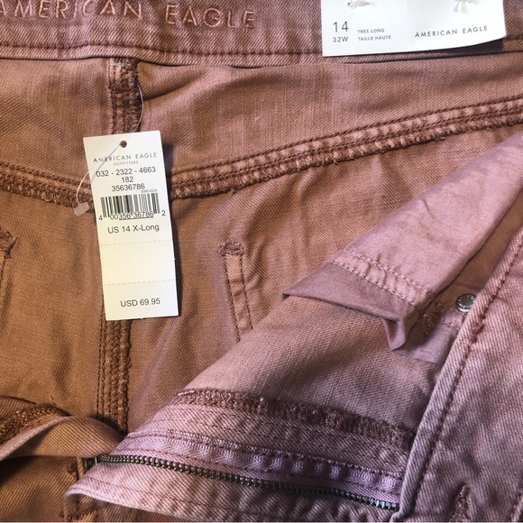 🔥 NWT | Ladies American Eagle ‘Mom Jeans’ - Picture 8 of 8